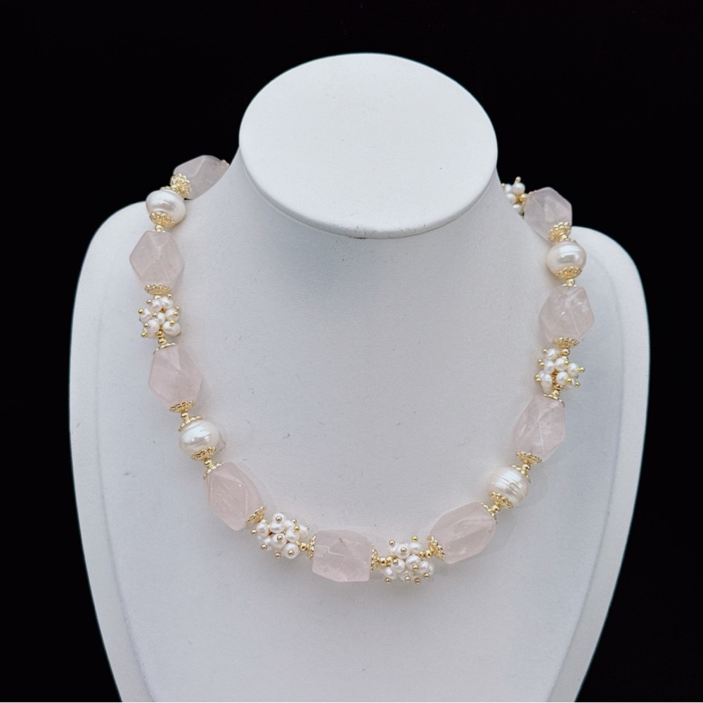 X738 Handmade Freshwater Baroque Pearl Rose Quartz Flower Blossom Necklace - Picture 8 of 9
